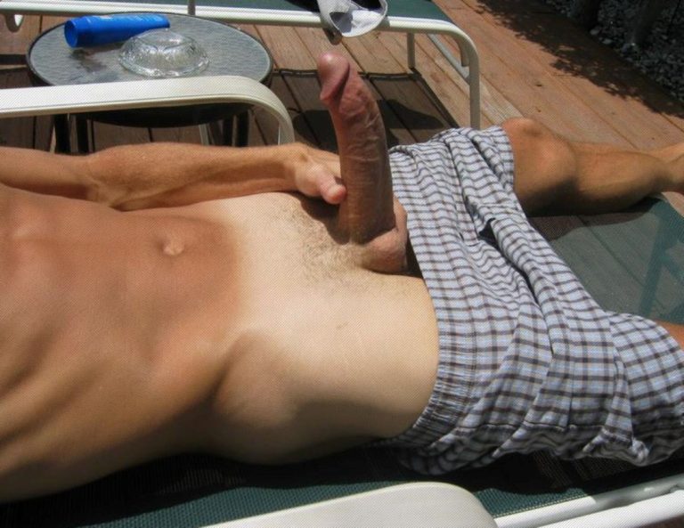 The Big-Cock Charisma of Homoerotic Guys