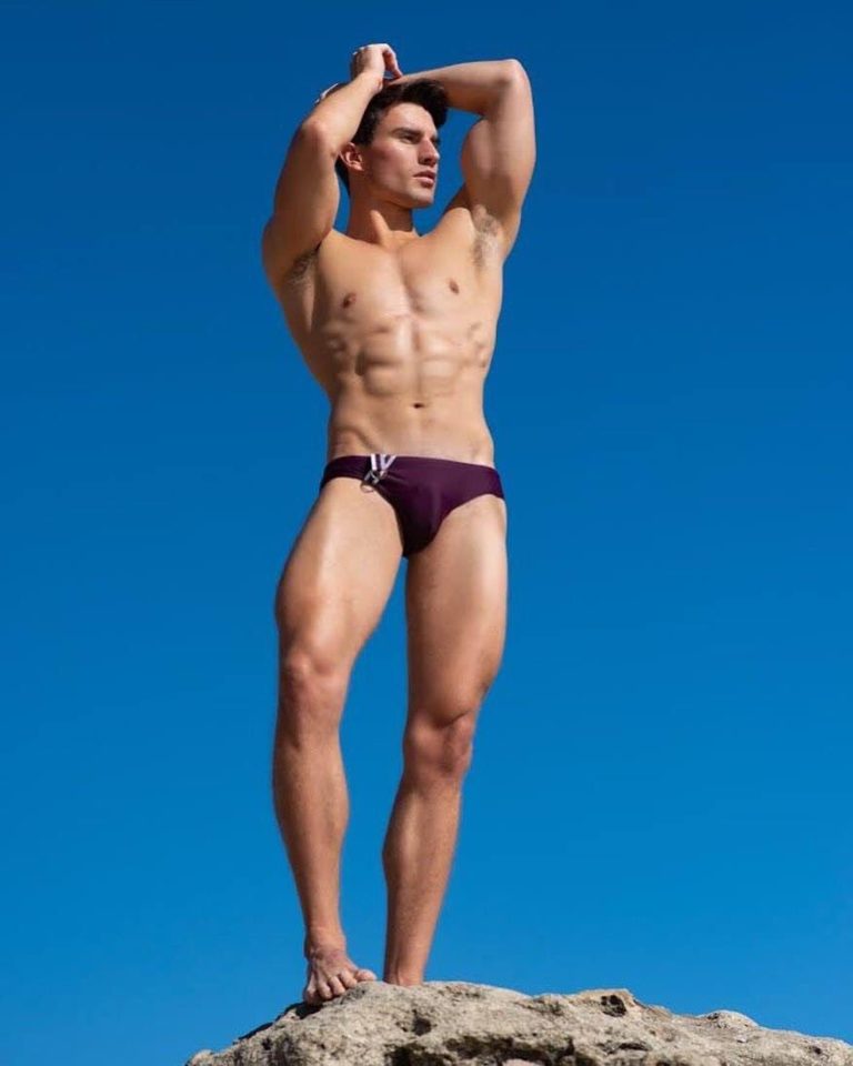 Ripped Temptations: Exploring the Sinfully Seductive Male Muscle Haven!