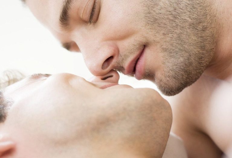 Oh My God! Sexy Male Models: Shirtless and Enticingly Hot!