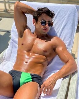Jaw-Droppingly Seductive: Exploring the Unfiltered World of Insta Models Boys