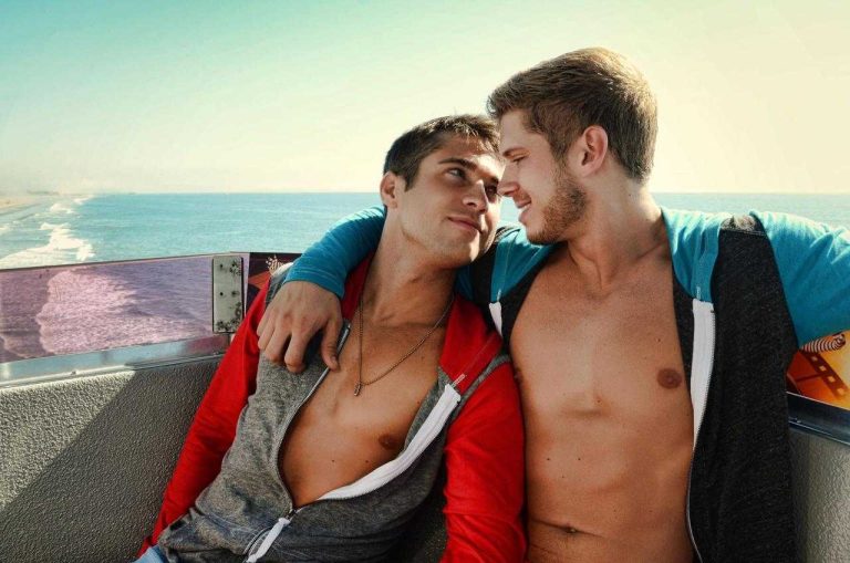 Male Blog Gay: The Homoerotic Grit Behind the Sensual Veil