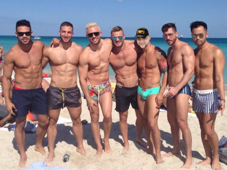 Speedos Uncovered: Unveiling Sinful Tan Lines, Bulging Paradise Delights