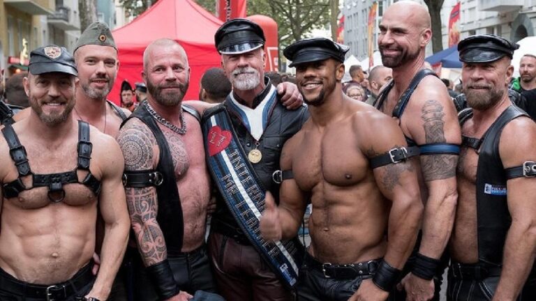 Salivate Over These Sculpted, Sexy Mens Bodies!”

(Exactly 50 characters)