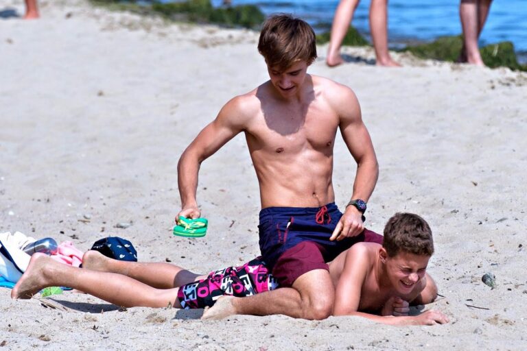 Bulges & Briefs: Speedos to Make Him Sizzle!”

Alternatives:
1. “Packed & Peek-a-boo: Speedos for Studs!”
2. “Barely There Briefs: Speedos to Tease & Please”
3. “Pouch Perfect: Ultimate Speedos for Hunks”
4. “Ripe & Ready: Eye-Popping Speedos for Men”
5.