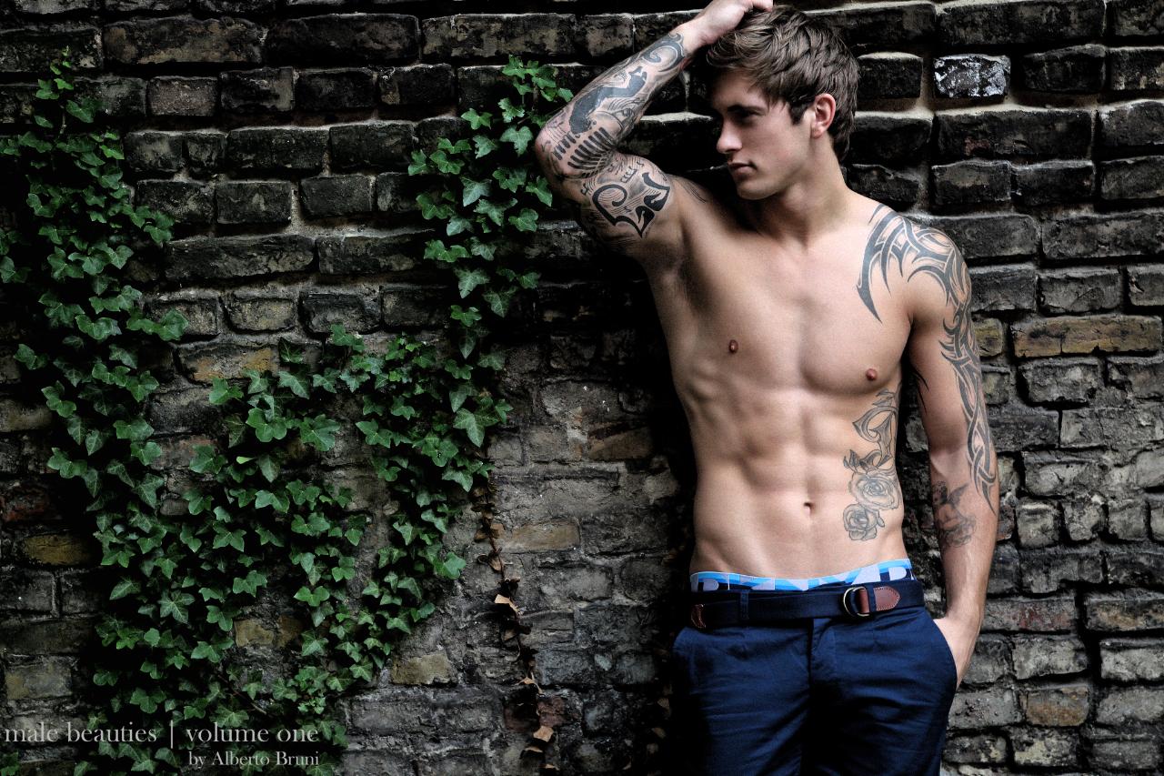 Busting Hard Skin, Unleashing Muscle Glory – Unveiling Masculine Meat