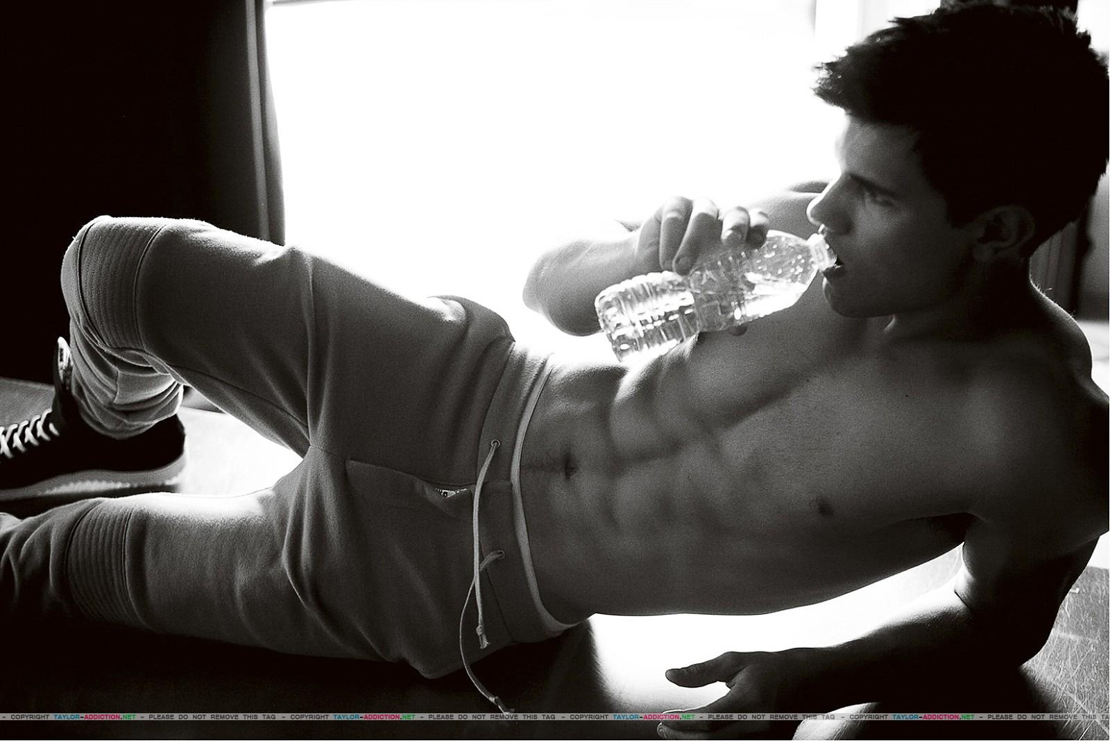 Exploring the Arousing Anatomy: Unleashing the Power of Bulging Beauties