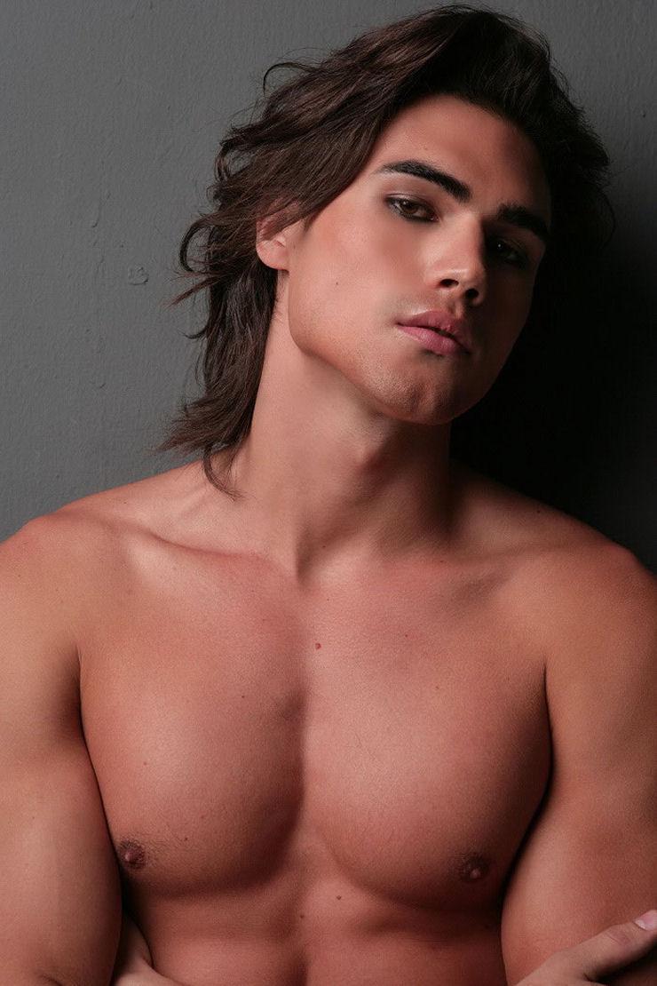 Dick’s Chronicles: A Story of Raw, Sensual Submission to Isaiah’s Lust