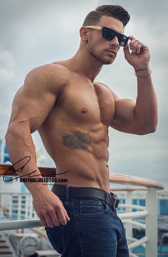 Aiden’s Luscious Kiss-Off: Tasting the Sweet Reward in His Dark Den