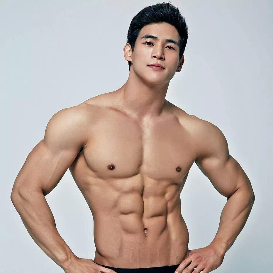 Unleashed Muscle: Bulging Desire and the Arena’s Bare-Bodied Masculinity