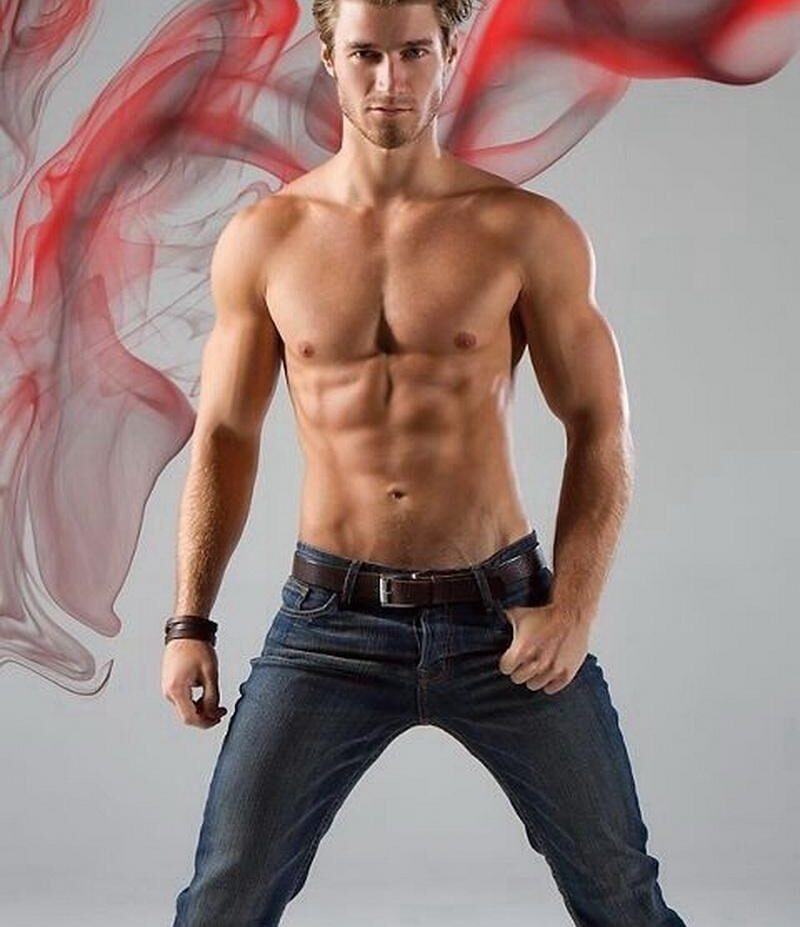 Titillating Tushes: Unzipping Temptation in Denim – A Sultry Affair