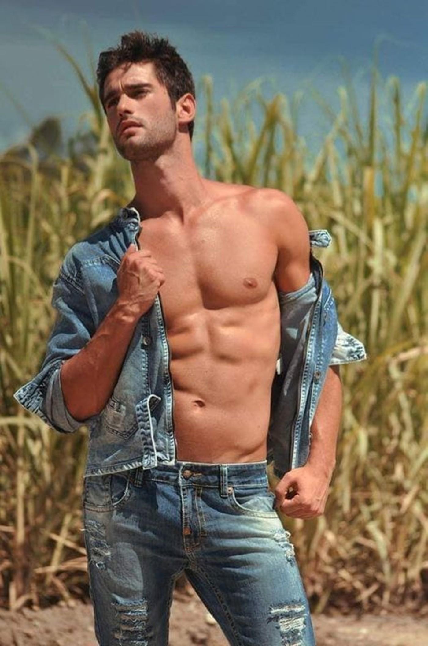 Silver Eyes and Sultry Shadows: Samuel’s Heavy Load and My Hungry Throat