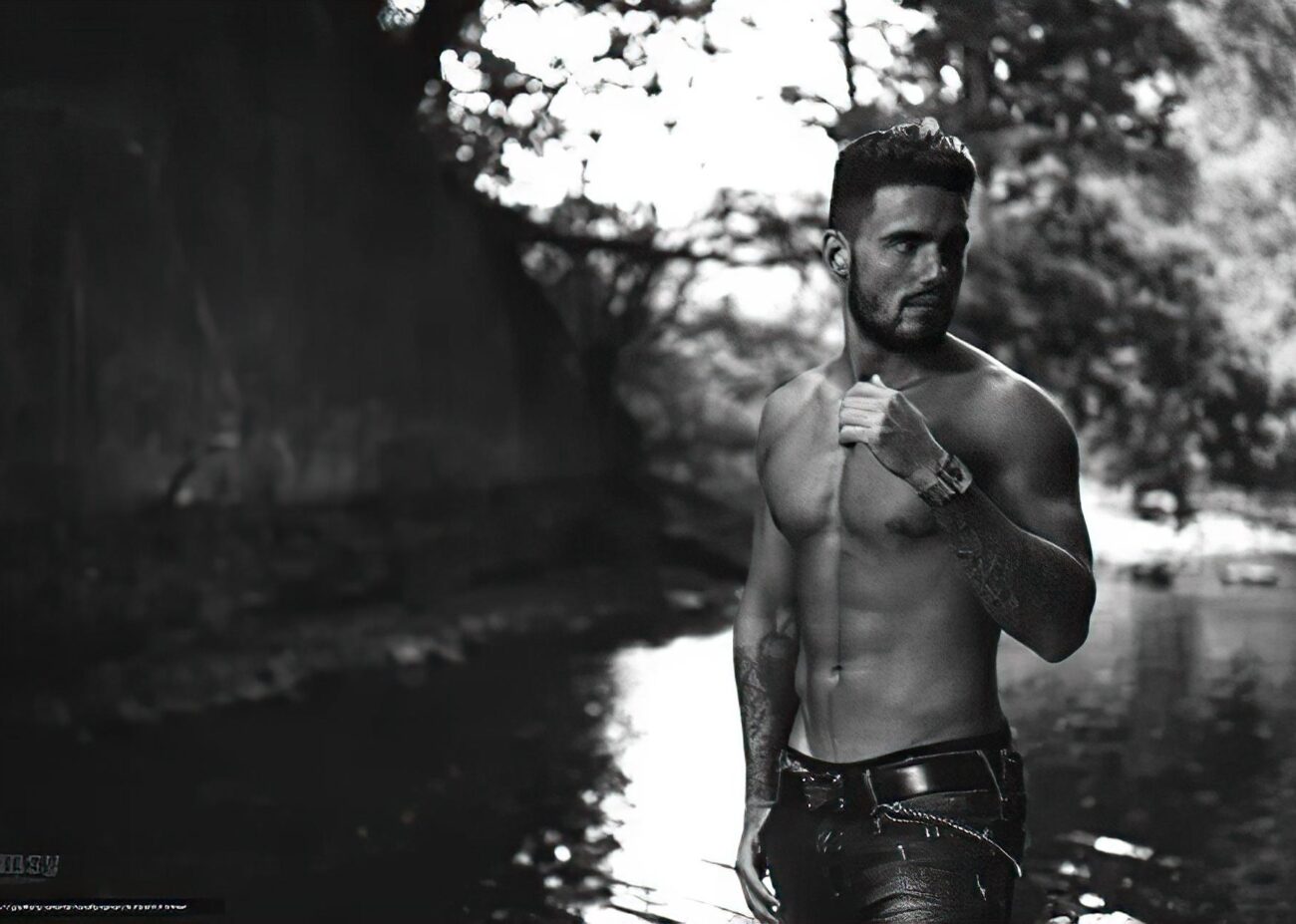 Unveiling Santiago’s Secret: A Forbidden Fire Lights the Night in Buenos Aires