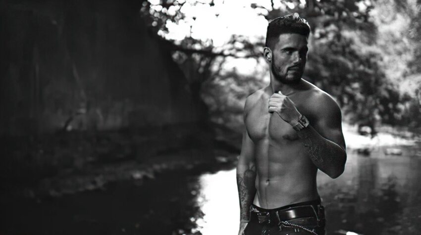 Unveiling Santiago’s Secret: A Forbidden Fire Lights the Night in Buenos Aires